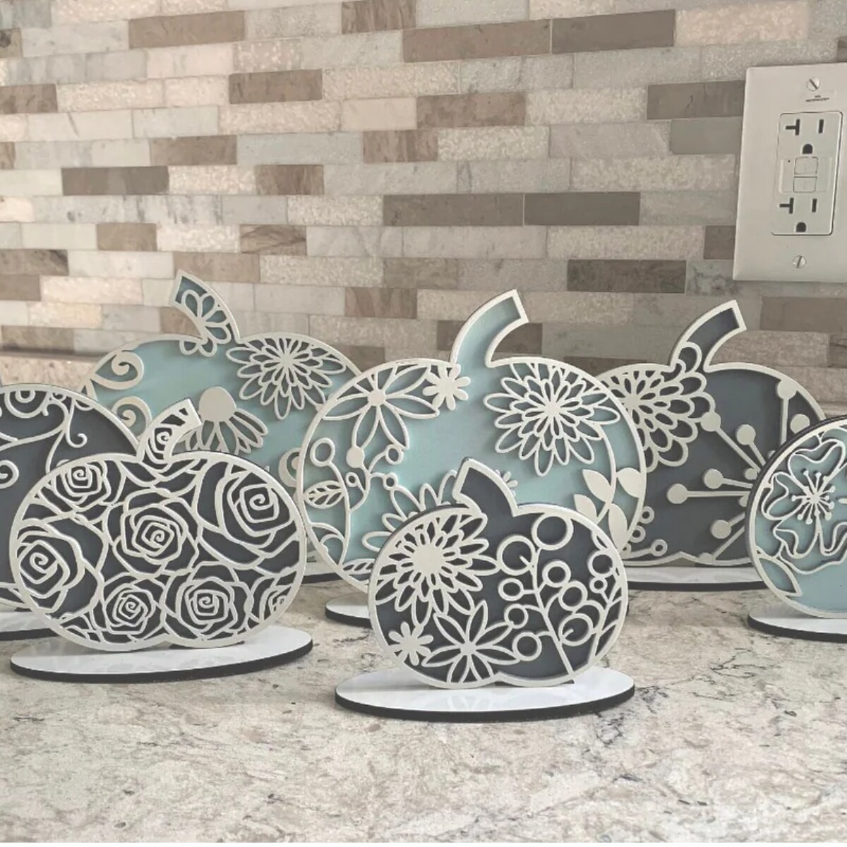 Custom Home Décor with the Glowforge Aura Craft Laser™ Cutting Machine with Kesley Anderson